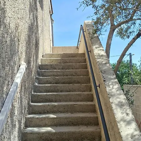 Du Pre De La Fontaine *